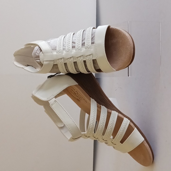 Kim Rodgers White Cresta ultra comfort sandals - Picture 2 of 13